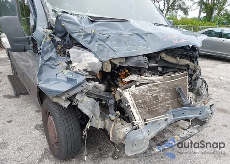 2019 Ford Transit-250 z USA, uszkodzony, nr VIN 1FTYR3XM1KKB79045